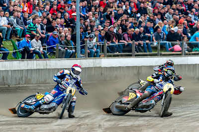 Michael Härtel (15) siegte beim GP in Vechta. Links Jörg Tebbe, dahinter Erik Riss