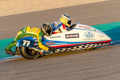 Tim Reeves und Ilse de Haas auf einer F2 Honda 600ccm