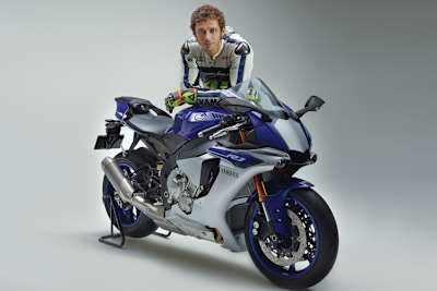 Valentino Rossi präsentierte die neue Yamaha R1 auf der EICMA