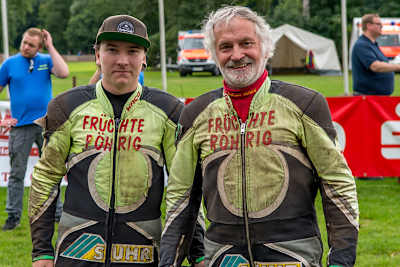 Oldie Karl Keil und sein junger Beifahrer David Kersten