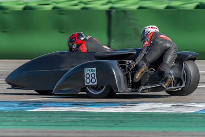 Uwe Gürck und Axel Kölsch auf der BMW Adolf RS 01