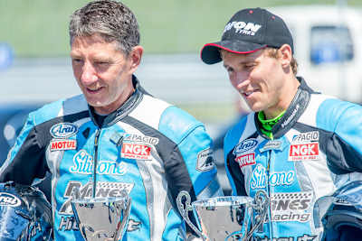 Mark Wilkes (r.), Ex-Beifahrer von John Holden (l.), wechselt zu Tim Reeves