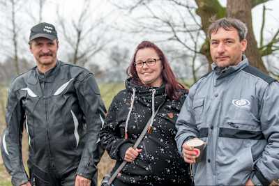 Enrico Janoschka (r.) zusammen mit Ehefrau Jennifer und Schwiegervater Ingo Manske in Wagenfeld