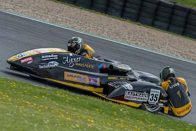 Sattler/Neubert verstehen ihr neues Arbeitsgerät immer besser