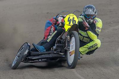 Fast wie früher: Tommy Kunert und Blondie Meier, hier auf einem ungewöhnlichen Motorrad
