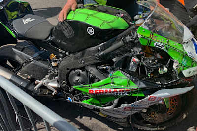 Die Yamaha mit der Nummer 4 war in Oschersleben ziemlich zerstört