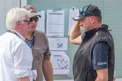 Markus Brandhofer (r.) schnupperte in Schwarme schon mal wieder Gespann-Luft
