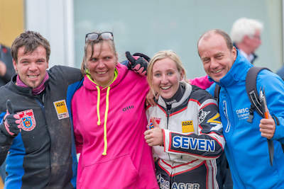 Jan Kempa und Mutter, Beifahrerin Sina Stickling und Stephan Prante vom DMSC Bielefeld