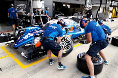 Im Vorfeld des WEC-Rennens von Silverstone wurden wieder vermehrt Reifenwechsel geübt