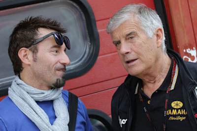 Was rät Giacomo Agostini (re.) seinem Landsmann Max Biaggi?