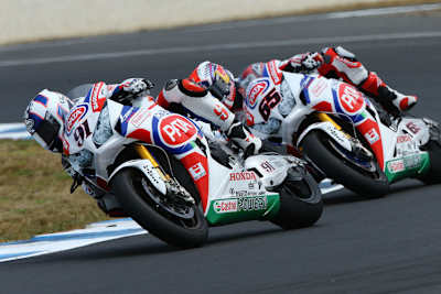 Jonathan Rea (65) und Leon Haslam (91) hoffen auf bessere Ergebnisse