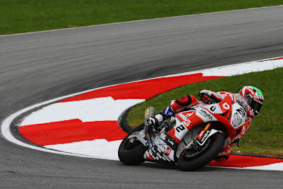 Christian Iddon holt in Sepang Startplatz 15 für Bimota heraus