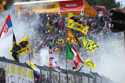 In Brünn sind die Naturtribünen stets gut besucht