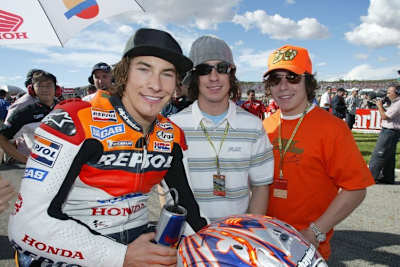 Ein Bild aus glücklichen Tagen: Nicky Hayden mit seinen Brüdern Tommy und Roger Lee