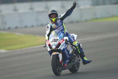 Pure Erleichterung: Alex Lowes holt das erste Podium für Suzuki in der Saison 2015