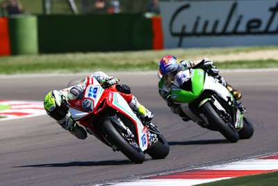 Jules Cluzel und Kenan Sofuoglu dominieren die Supersport-WM 2015