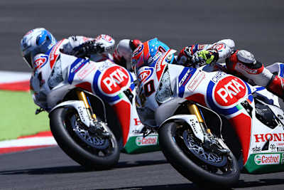 Sylvain Guintoli und Michael van der Mark treffen in den Rennen immer wieder aufeinander