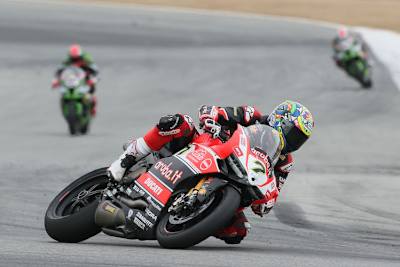 Vor einem Jahr: Chaz Davies deklassierte mit der Ducati Panigale die Kawasaki-Stars 