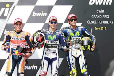 Die Top-3 in Brünn: Jorge Lorenzo (mitte), Marc Marquez (li) und Valentino Rossi (re)
