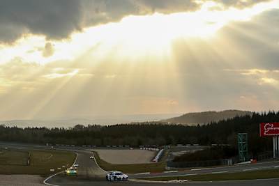 Das 24h Qualifikationsrennen ist die Feuertaufe für die neuen Sicherheitsregeln auf der Nordschleife