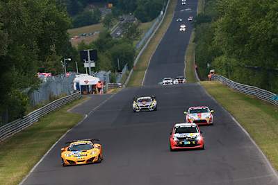 Estre brannte in den ersten vier Runden ein Feuerwerk ab