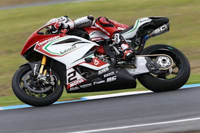 Leon Camier: Wird MV Agusta 2017 ein zweites Team ausrüsten?