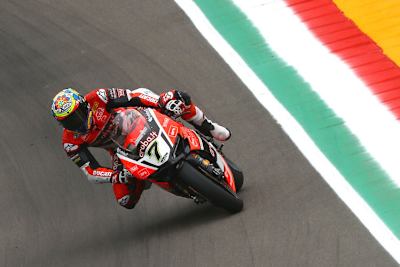 Chaz Davies bremst so hart wie kein anderer