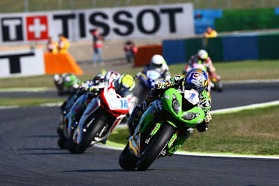 Hier führte Kenan Sofuogu das Rennen in Magny-Cours noch an 