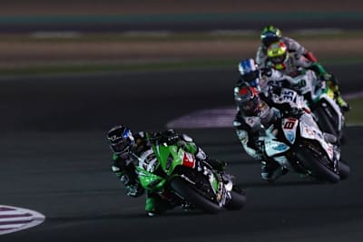 Sylvain Guintoli vor Jordi Torres