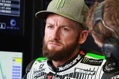 Tom Sykes kam mit Prellungen am linken Fuß davon