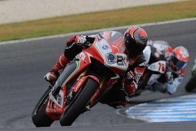 MV Agusta-Pilot Jordi Torres, hier vor der Althea BMW von Loris Baz 