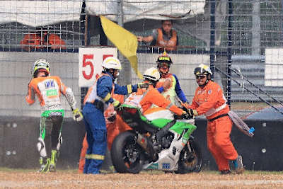 Jules Cluzel versenkte seine Yamaha R6 im Kiesbett