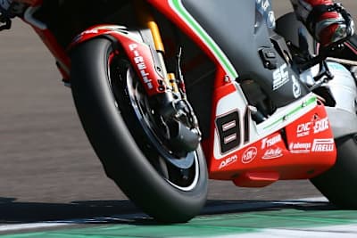 Gut erkennbar die Lufthutze an der MV Agusta von Jordi Torres