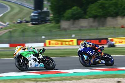 Jules Cluzel und Sandro Cortese (v.l.) kämpften in Donington um den Sieg