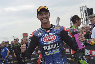 Michael van der Mark bei seinem Doppelsieg in Donington Park 2018