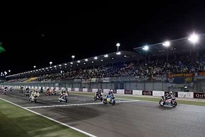 Die Moto2-Klasse startet um 18 Uhr Ortszeit unter Flutlicht