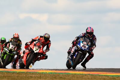 Die Yamaha von Alex Lowes sieht man immer häufiger vor Ducati und Kawasaki