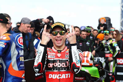 Alvaro Bautista siegt – Jonathan Rea staunt