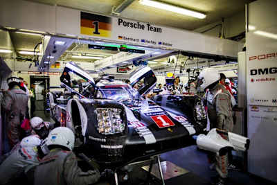 Nicht nur beim Porsche Team kommt es auf die richtige Boxen-Strategie an