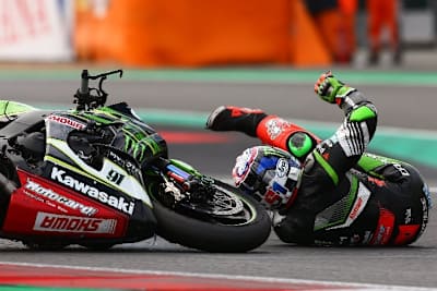 Leon Haslam stürzte in Magny-Cours in Kurve 17