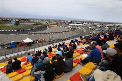 Viele Tribünenplätze blieben leer