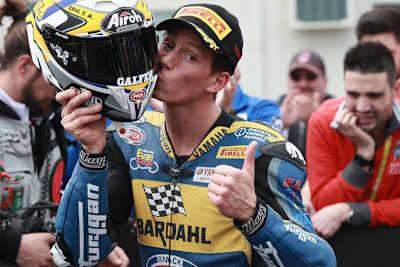 Andrea Locatelli. Glücklich nach seiner ersten Pole-Position in der Supersport-WM