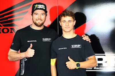 Damian Cudlin (li.) mit IDM-Pilot Jan Halbich