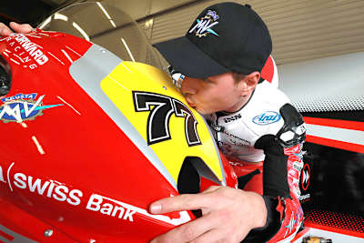 Domi Aegerter ist verliebt in seine MV Agusta 