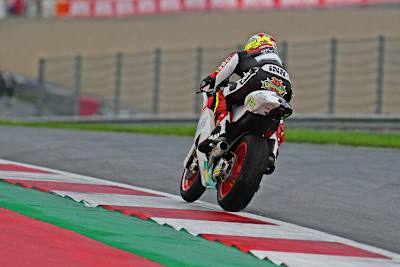 Dominique Aegerter auf der Suter des Kiefer-Teams