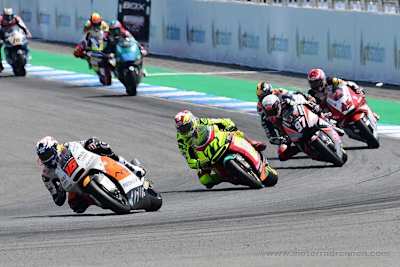 Im Rennen: Joe Roberts (16) vor Aegerter und Vierge