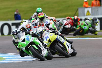 Aiden Wagner (vorne) würde gerne weiterhin Supersport-WM fahren