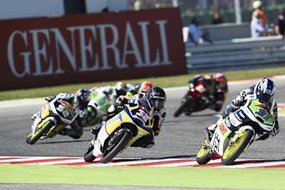 Da fuhr er noch: Niklas Ajo vor Isaac Vinales und Teamkollege Kent