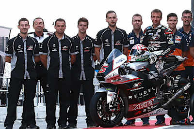 Johann Zarco mit dem Moto2-Team von Aki Ajo