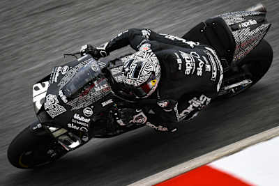 Aleix Espargaró auf der RS-GP für die MotoGP-Saison 2020: Auf der Verkleidung sind die Aprilia-Mitarbeiter verewigt